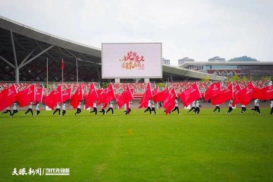 而那个赛季国米最终在意甲拿到97分，以领先第二名22分的巨大优势夺冠。